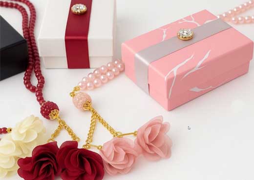 GIVEAWAY-FAVOURS-GIFTS-2