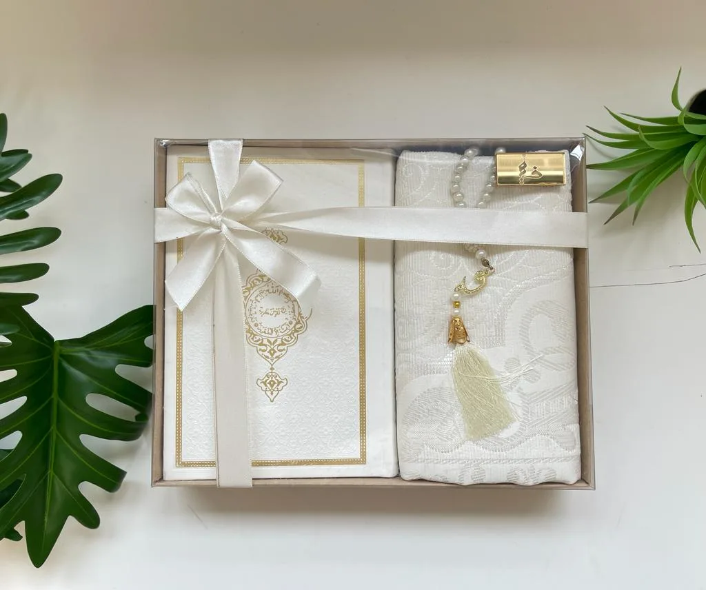 Quran Gift Set with Musallah and Tasbih (Sukoon) - Image 4